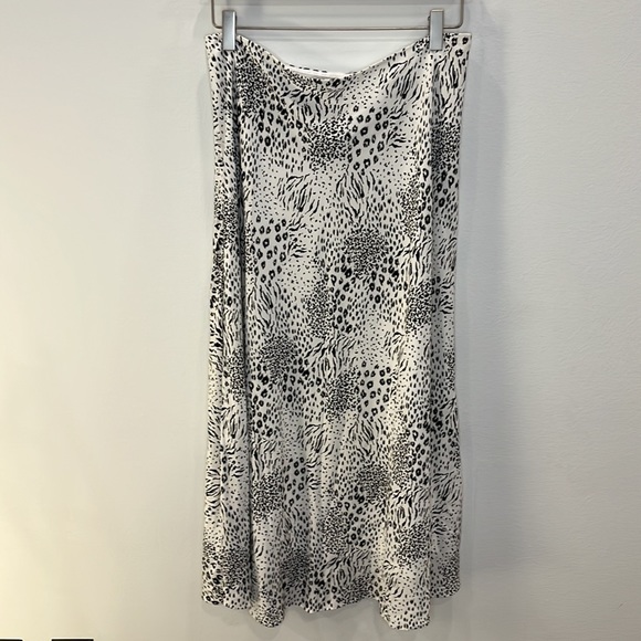 Joie Leopard Print Midi Skirt - Picture 2 of 7